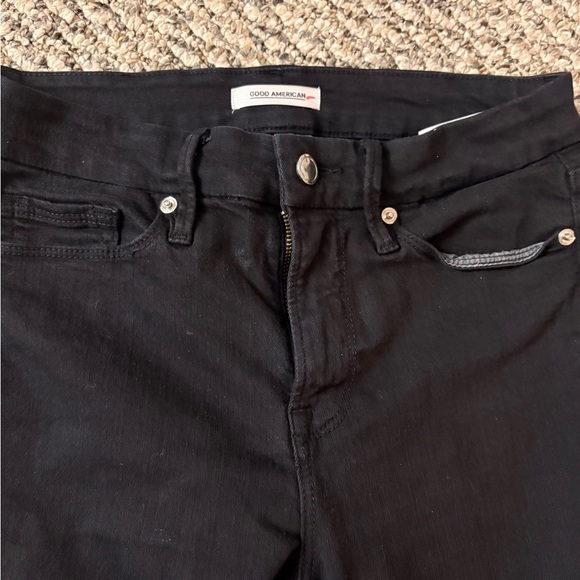 Good American Black High-Rise Skinny Jeans - Picture 4 of 10